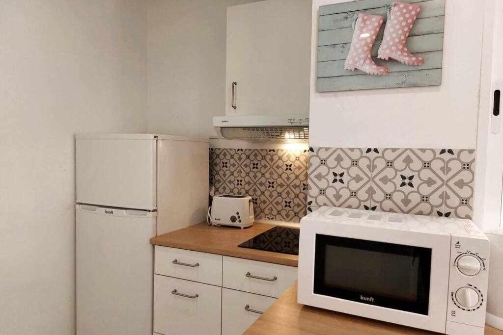 דירות מאלגה Bonito Apartamento En 2º Linea De Playa & Parking מראה חיצוני תמונה