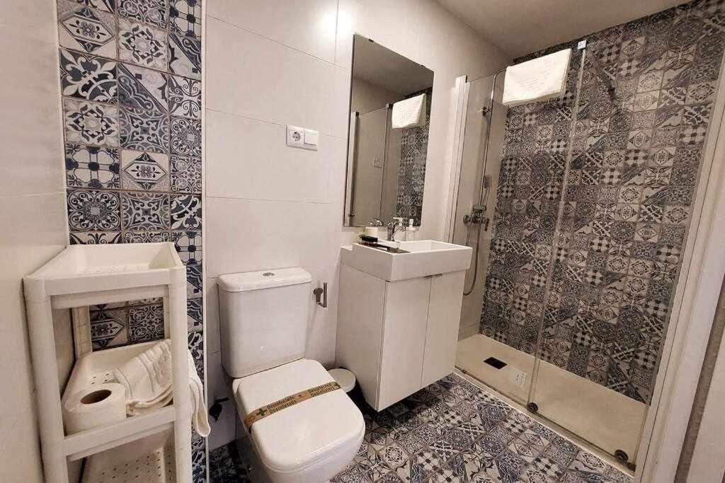 דירות מאלגה Bonito Apartamento En 2º Linea De Playa & Parking מראה חיצוני תמונה