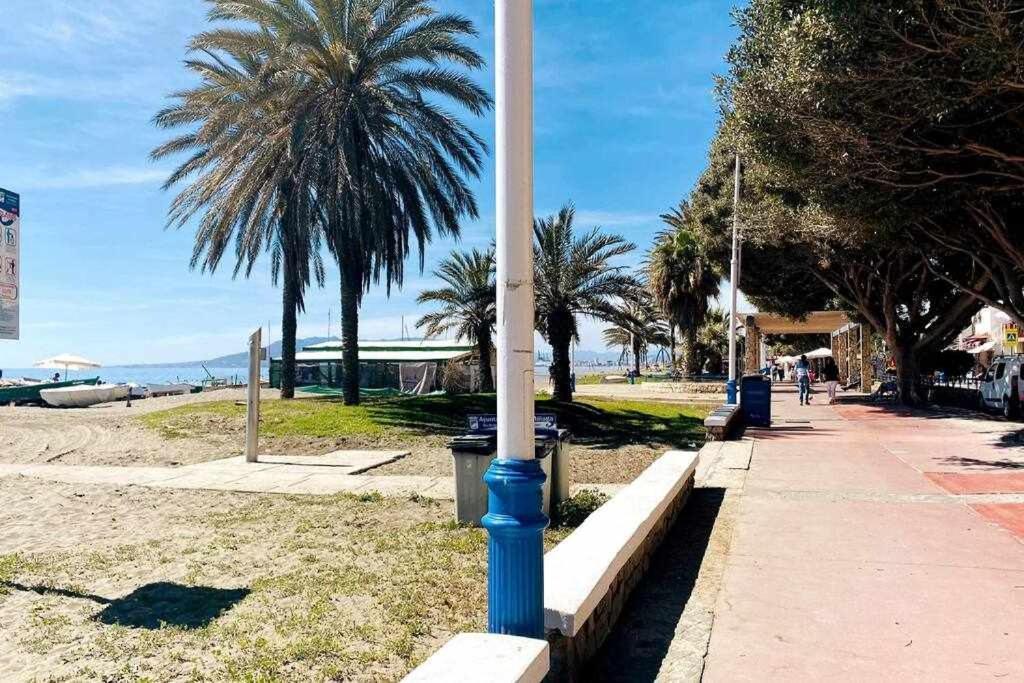 דירות מאלגה Bonito Apartamento En 2º Linea De Playa & Parking מראה חיצוני תמונה